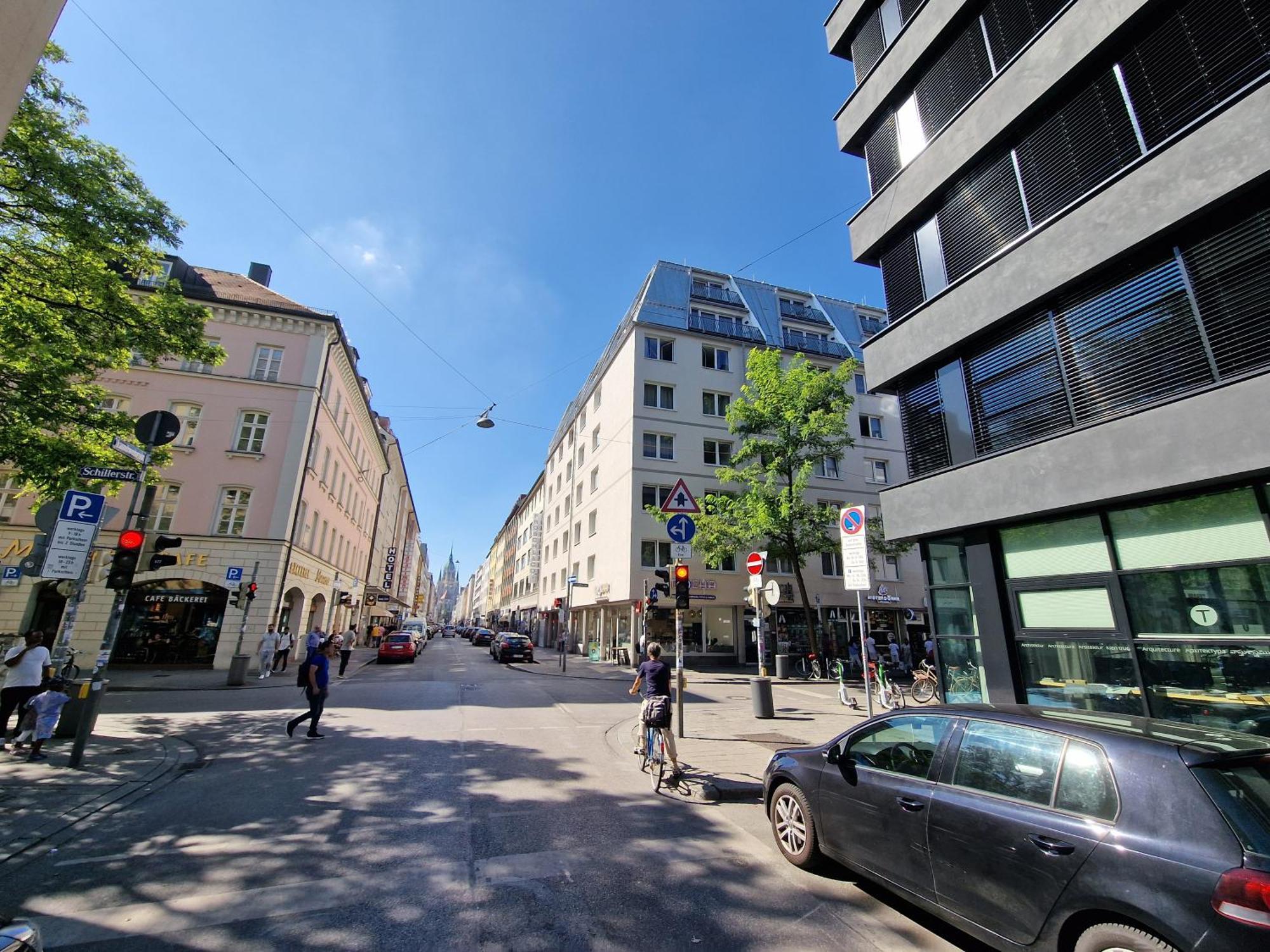 Modern 1 München